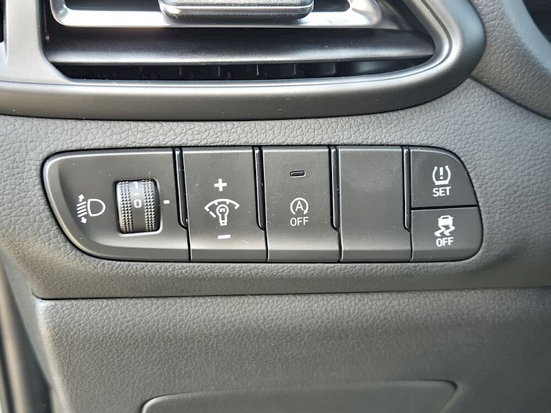 Hyundai i30 Kombi Business Line 1,5 T-GDi 48V DCT