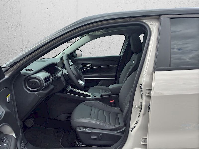 Jeep Avenger Summit Mild-Hybrid