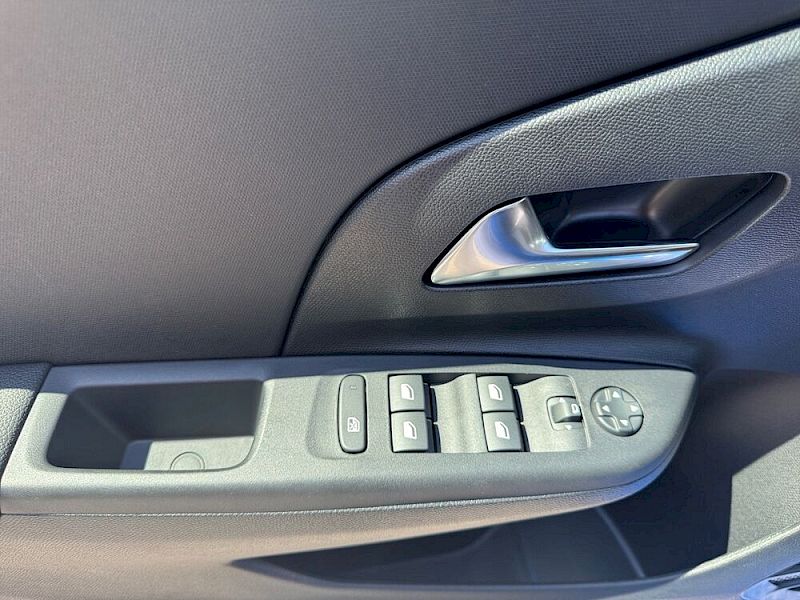 Opel Corsa 1,2 Edition *Winterreifen*