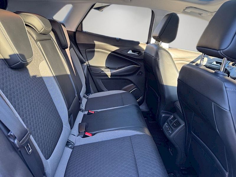 Opel Grandland X 1,2 Ultimate *8-fach Bereifung*